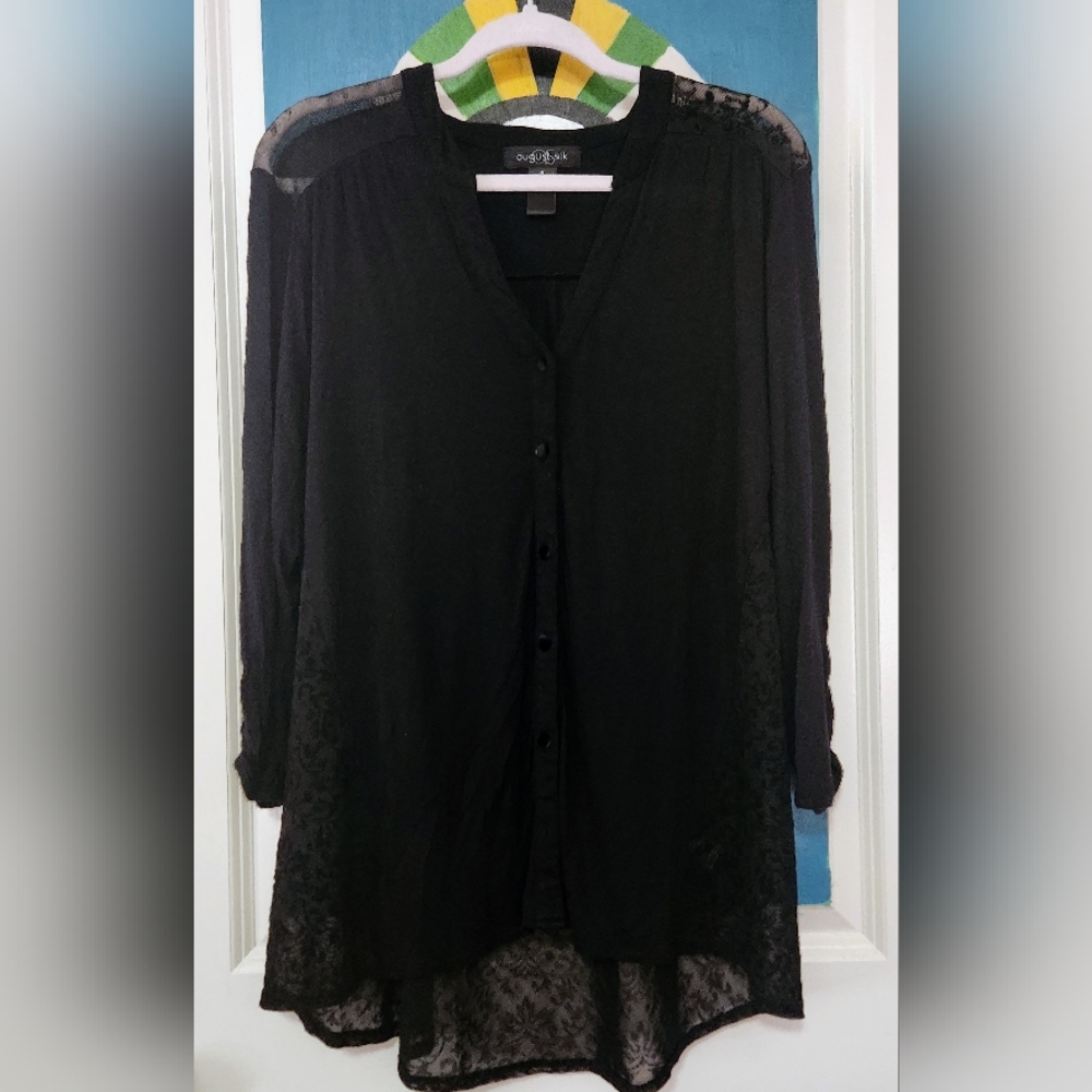 AUGUST SILK BUTTON UP BLOUSE WITH BEAUTIFUL LACE DESIGN-M